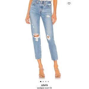 Levi’s wedgie icon fit- “Authentically yours” NWOT